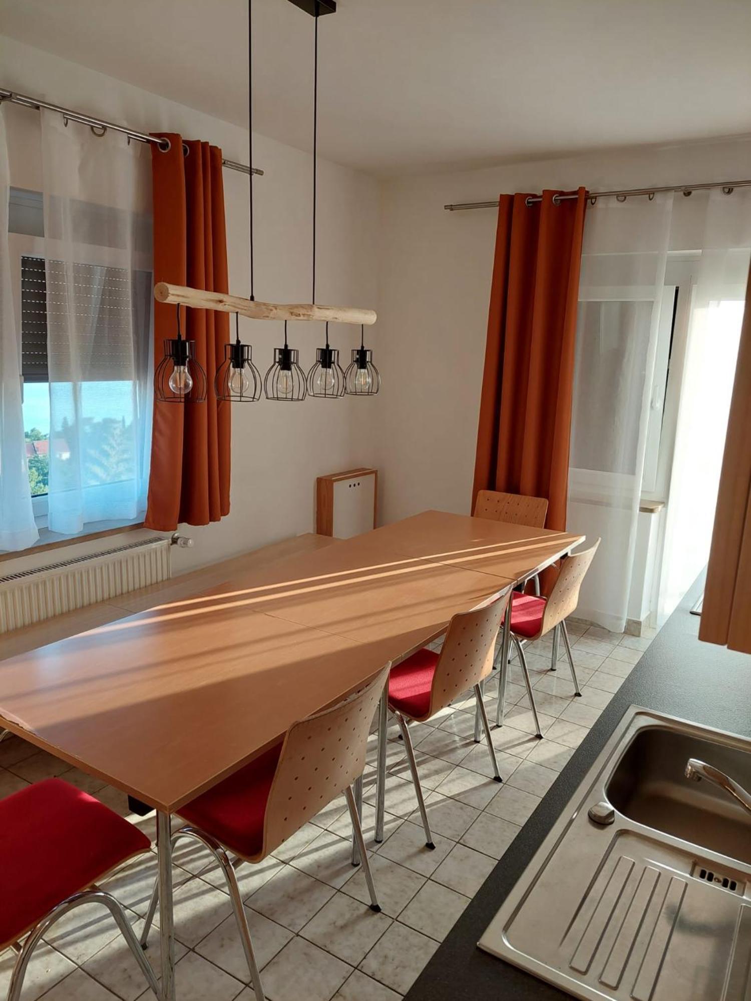 Apartment Nada 3 *